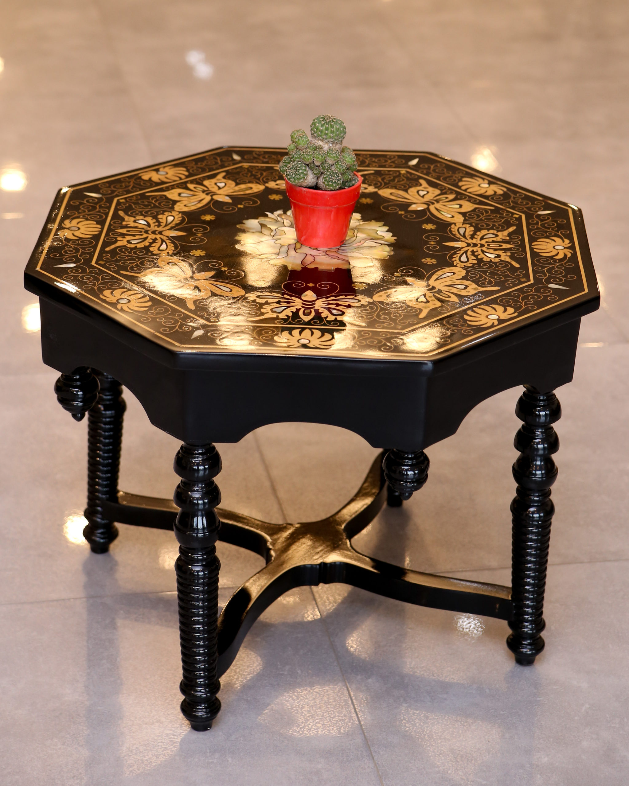 Antique Black and Gold Coffee Table | AZ Living Spaces